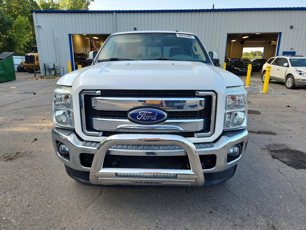 2015 Ford F250 Super Duty White vin: 1FT7W2BTXFEA61738