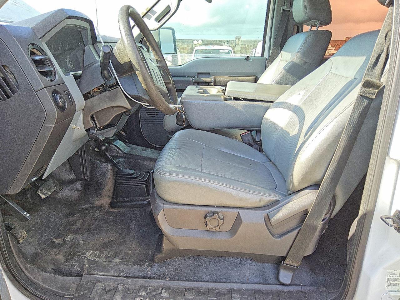 2015 Ford F250 Super Duty Белый vin: 1FT7W2BTXFEA76465