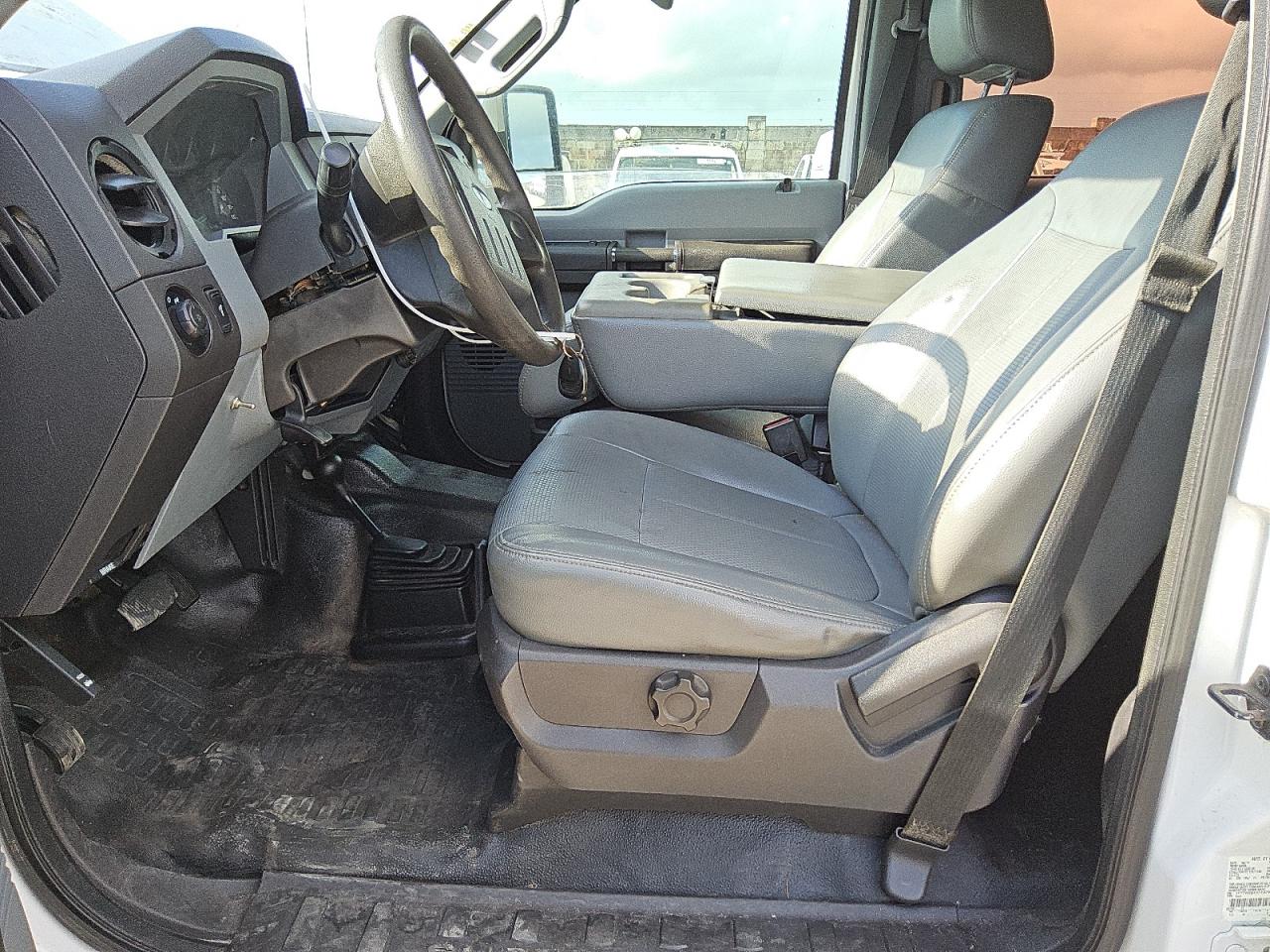 2015 Ford F250 Super Duty Белый vin: 1FT7W2BTXFEA76465 Damage: Transfer Case 4x4, Broken, Replacement Required
