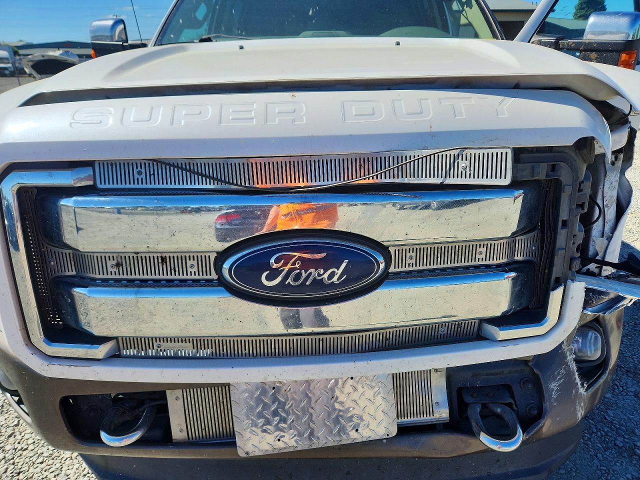2015 Ford F250 Super Duty White vin: 1FT7W2BTXFEB99134