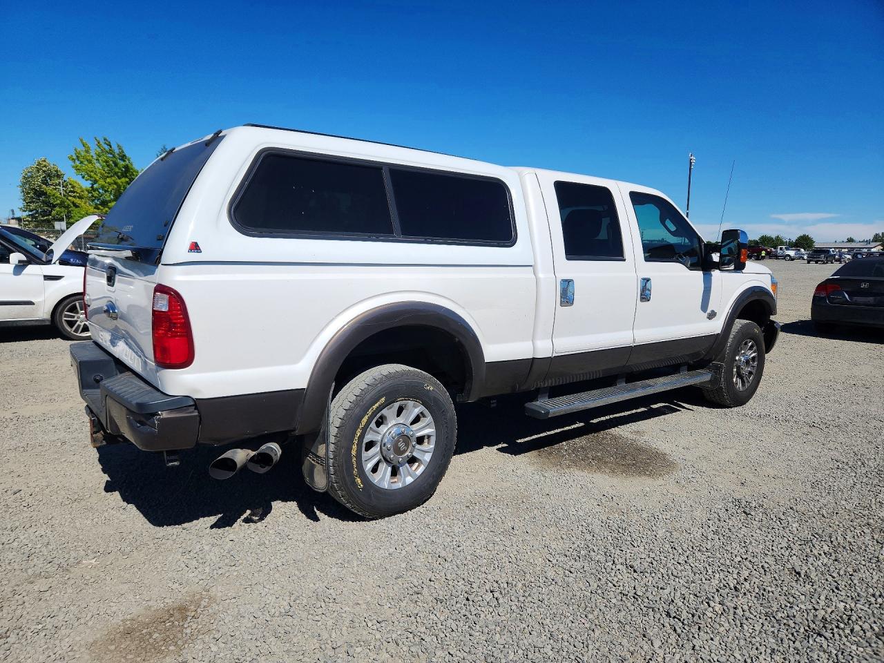 2015 Ford F250 Super Duty White vin: 1FT7W2BTXFEB99134