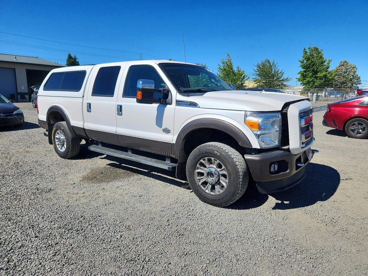 2015 Ford F250 Super Duty White vin: 1FT7W2BTXFEB99134