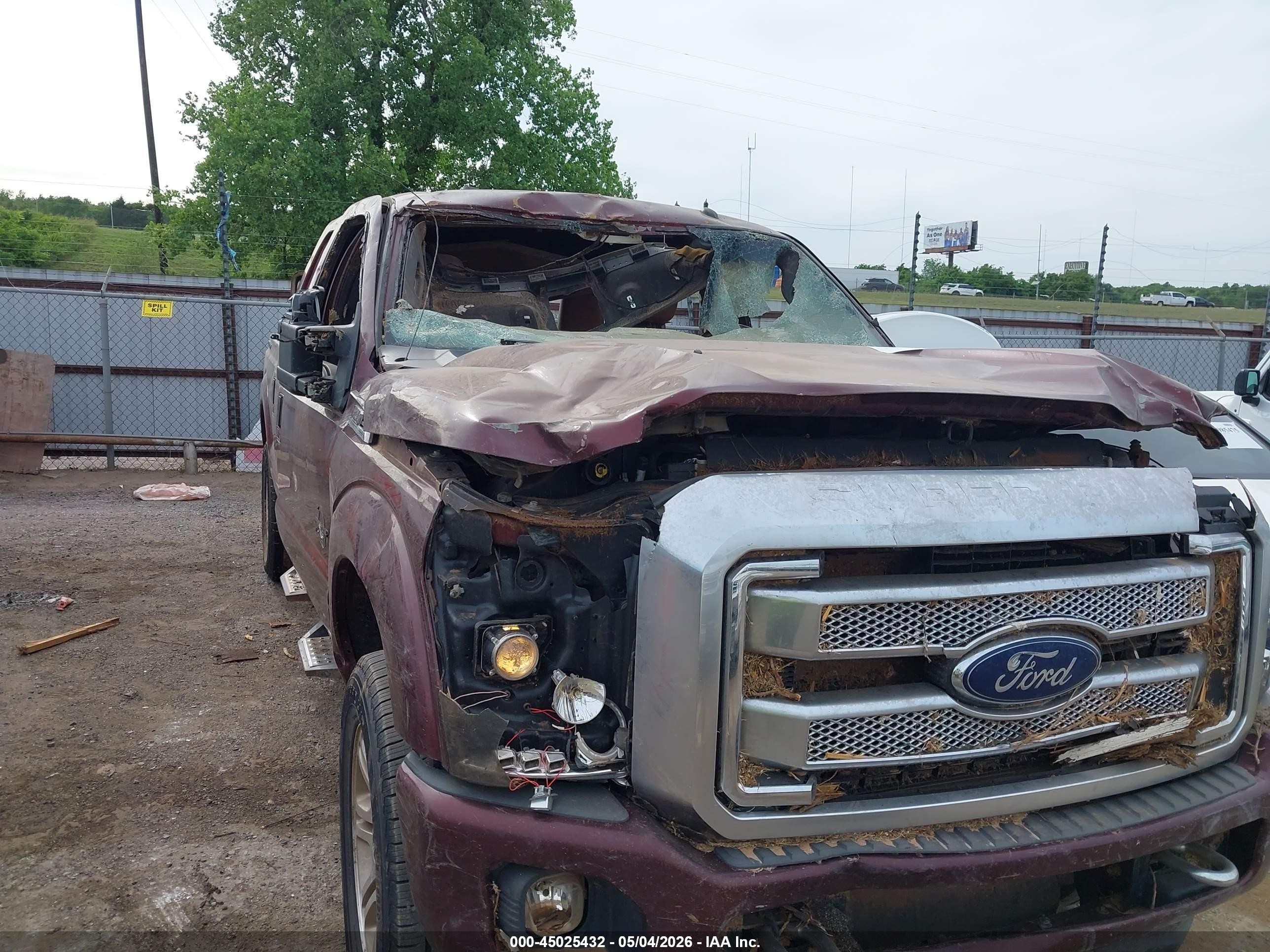 2015 Ford F-250 Lariat Maroon vin: 1FT7W2BTXFEC52494