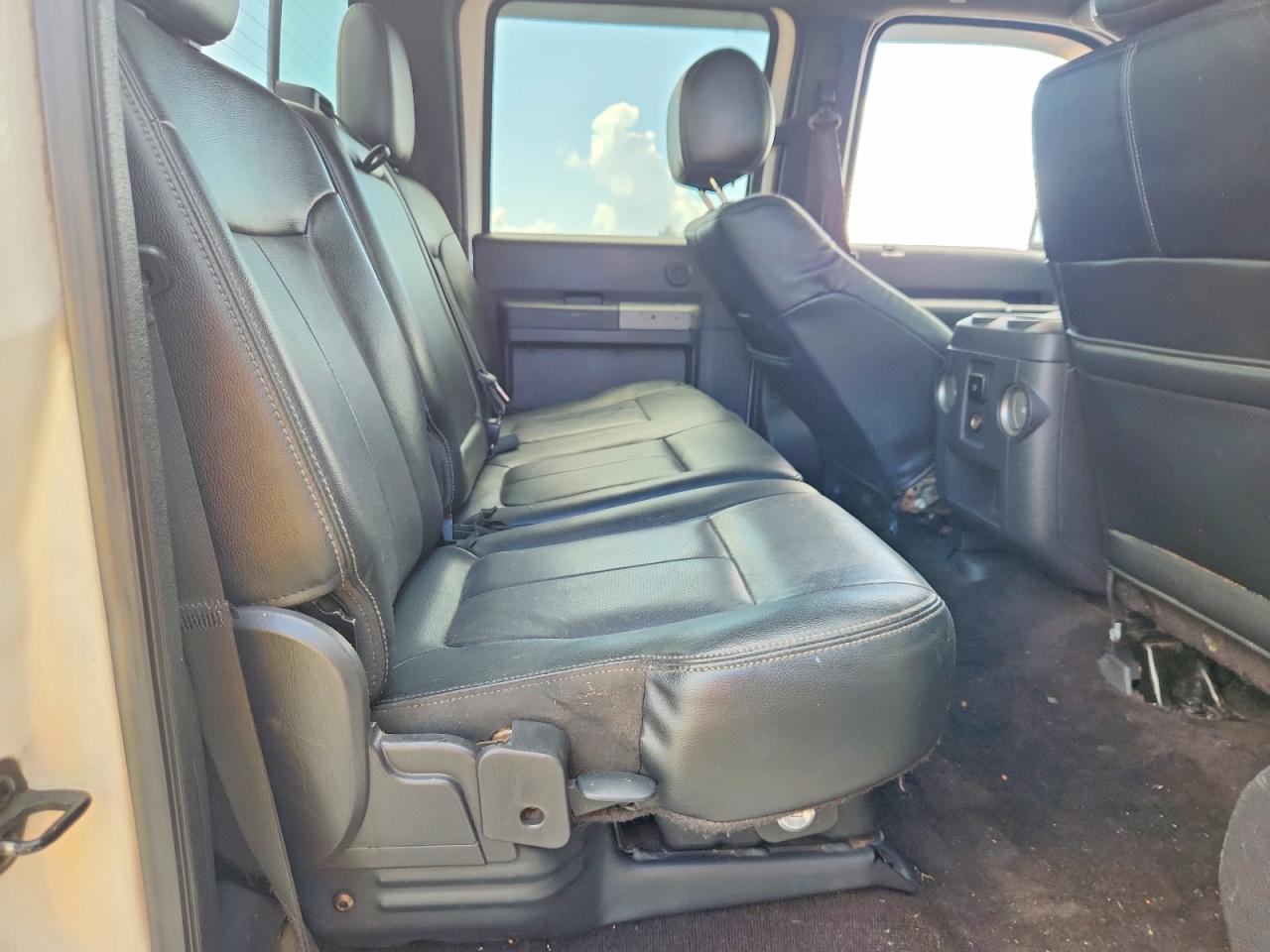 2015 Ford F250 Super Duty Белый vin: 1FT7W2BTXFED62722