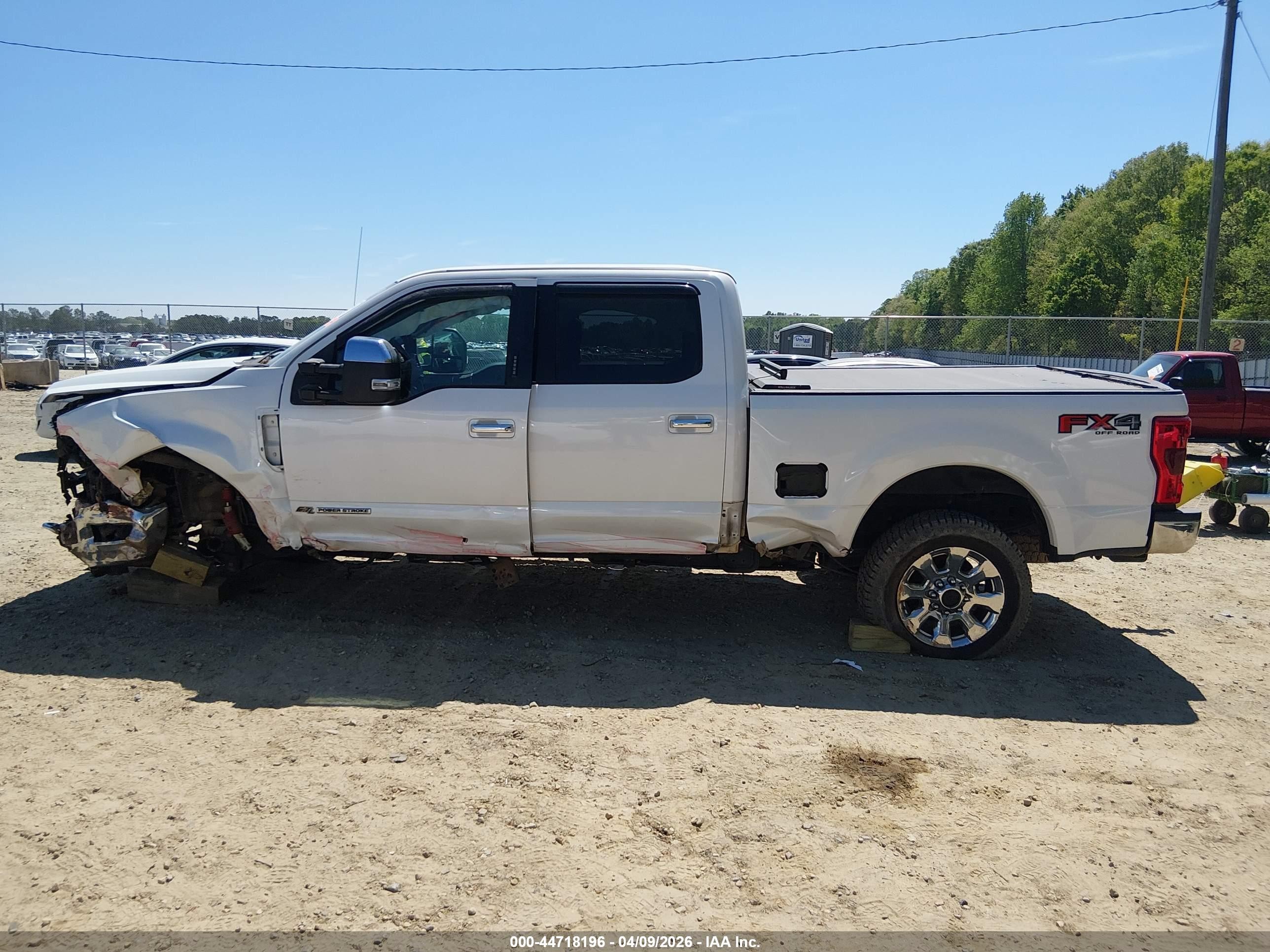 2017 Ford F-250 Lariat White vin: 1FT7W2BTXHED48449