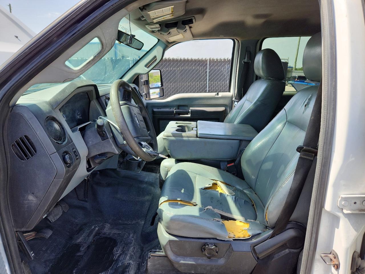 2012 Ford F350 Super Duty White vin: 1FT7W3AT1CEB25152