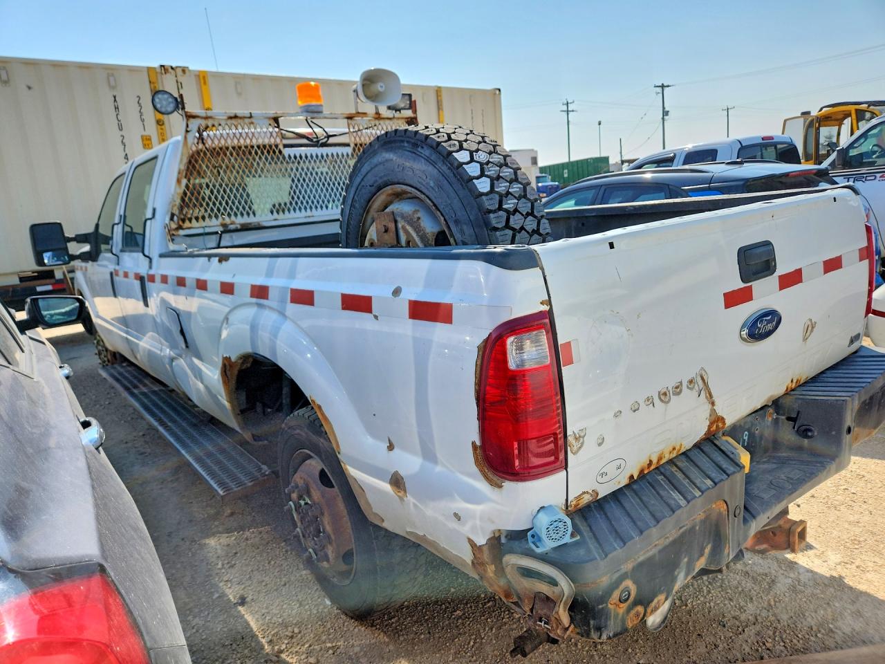 2011 Ford F350 Super Duty White vin: 1FT7W3B60BEB54584