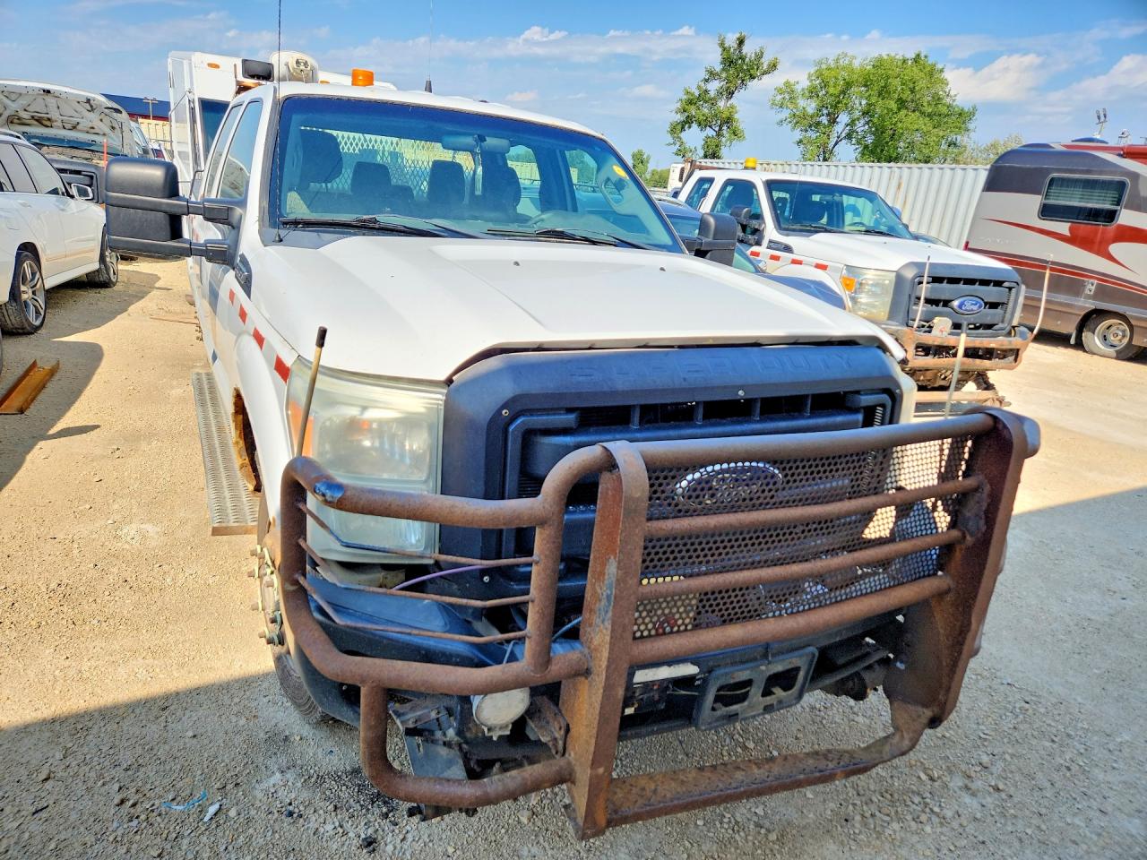 2011 Ford F350 Super Duty White vin: 1FT7W3B60BEB54584