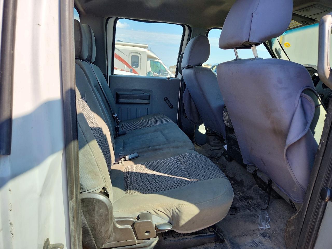 2011 Ford F350 Super Duty White vin: 1FT7W3B60BEB54584