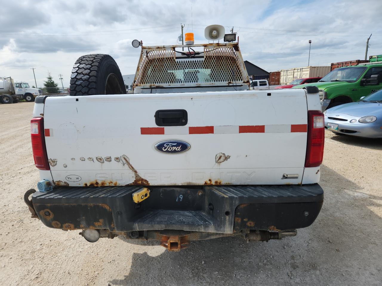 2011 Ford F350 Super Duty White vin: 1FT7W3B60BEB54584 Damage: Tailgate, Rust, Severe Damage