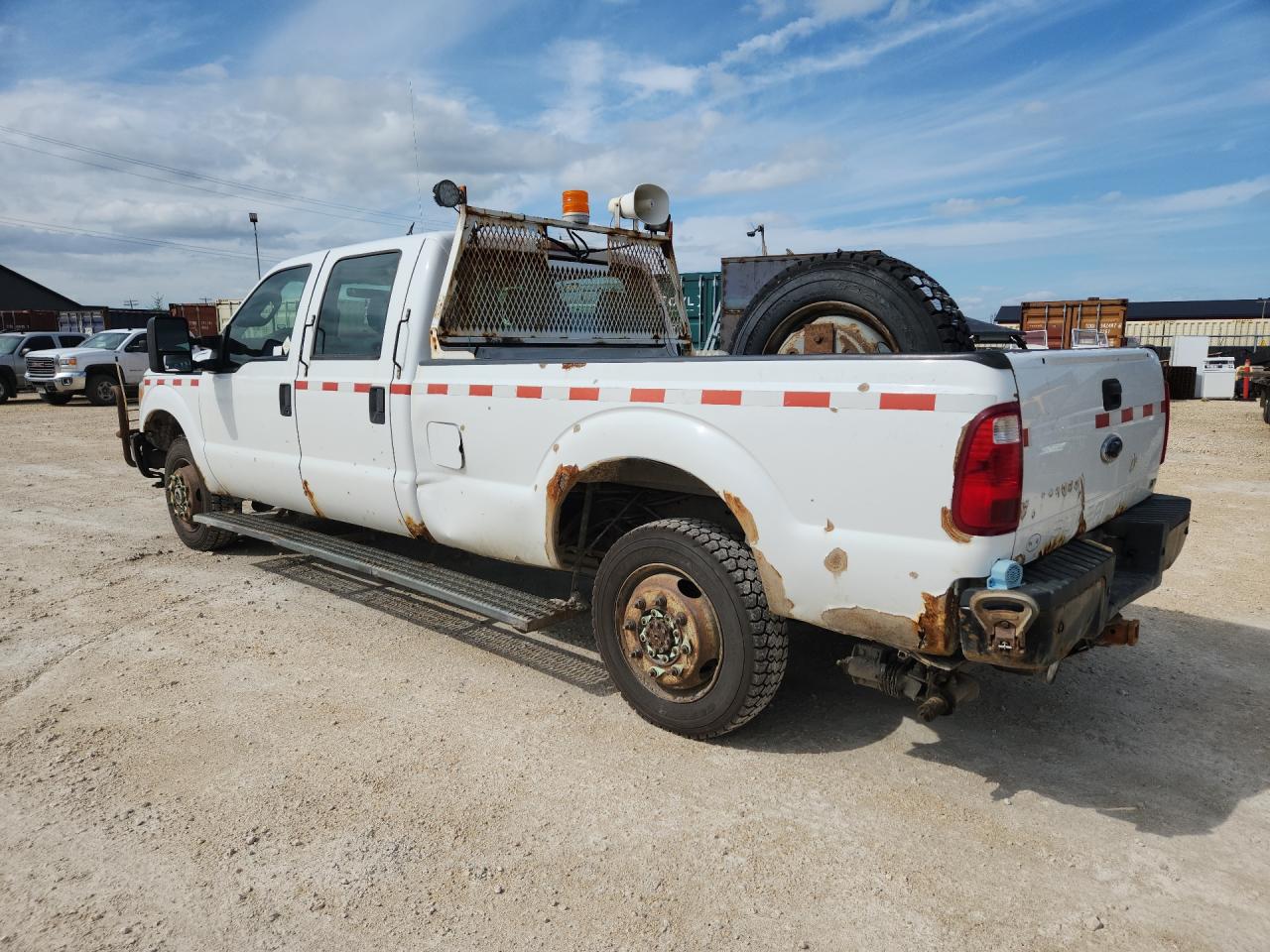 2011 Ford F350 Super Duty White vin: 1FT7W3B60BEB54584 Damage: Left Bed Side, Rust, Severe Damage