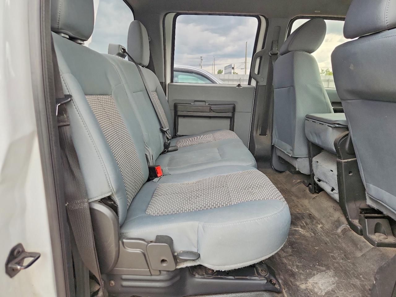 2015 Ford F350 Super Duty White vin: 1FT7W3BT3FEB32266