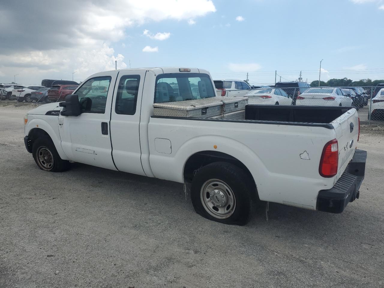 2011 Ford F250 Super Duty White vin: 1FT7X2A60BEC30667