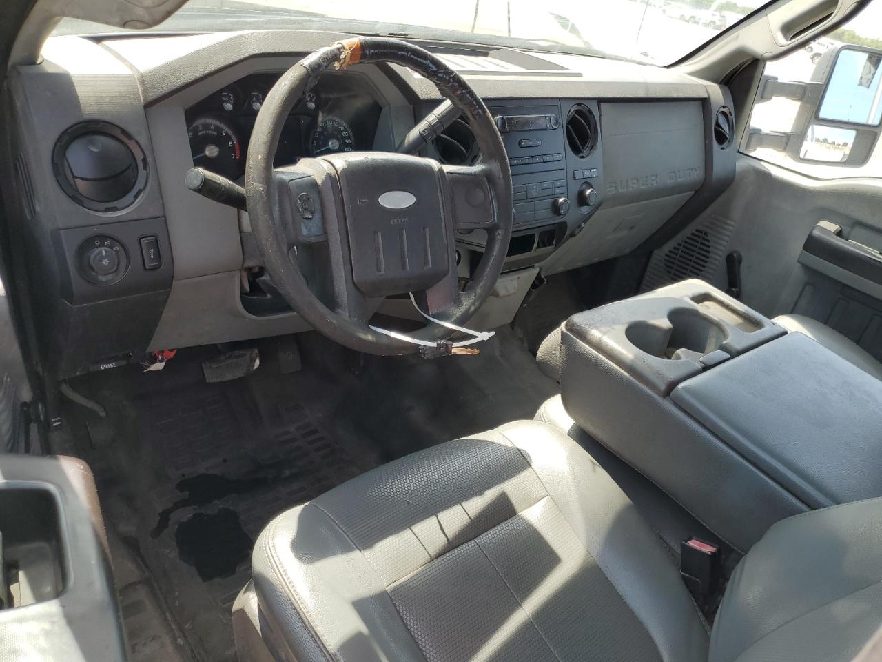 2011 Ford F250 Super Duty White vin: 1FT7X2A60BEC30667