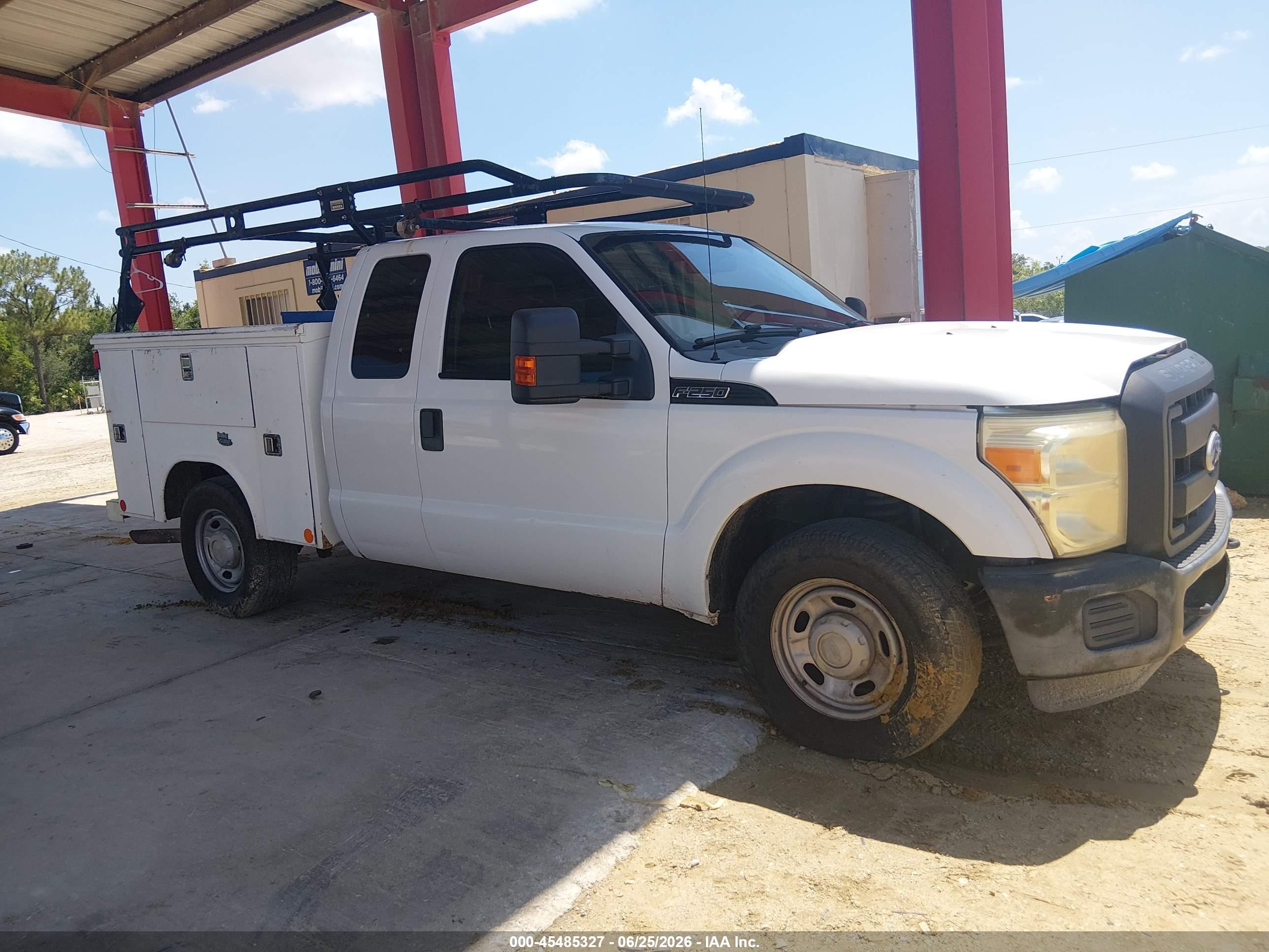 2011 Ford Super Duty F-250 Srw Lariat/xl/xlt White vin: 1FT7X2A61BEA31806