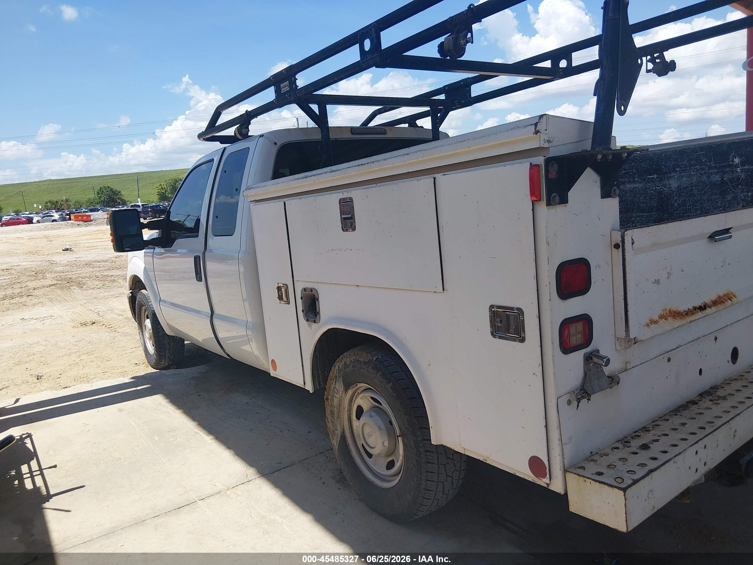2011 Ford Super Duty F-250 Srw Lariat/xl/xlt White vin: 1FT7X2A61BEA31806