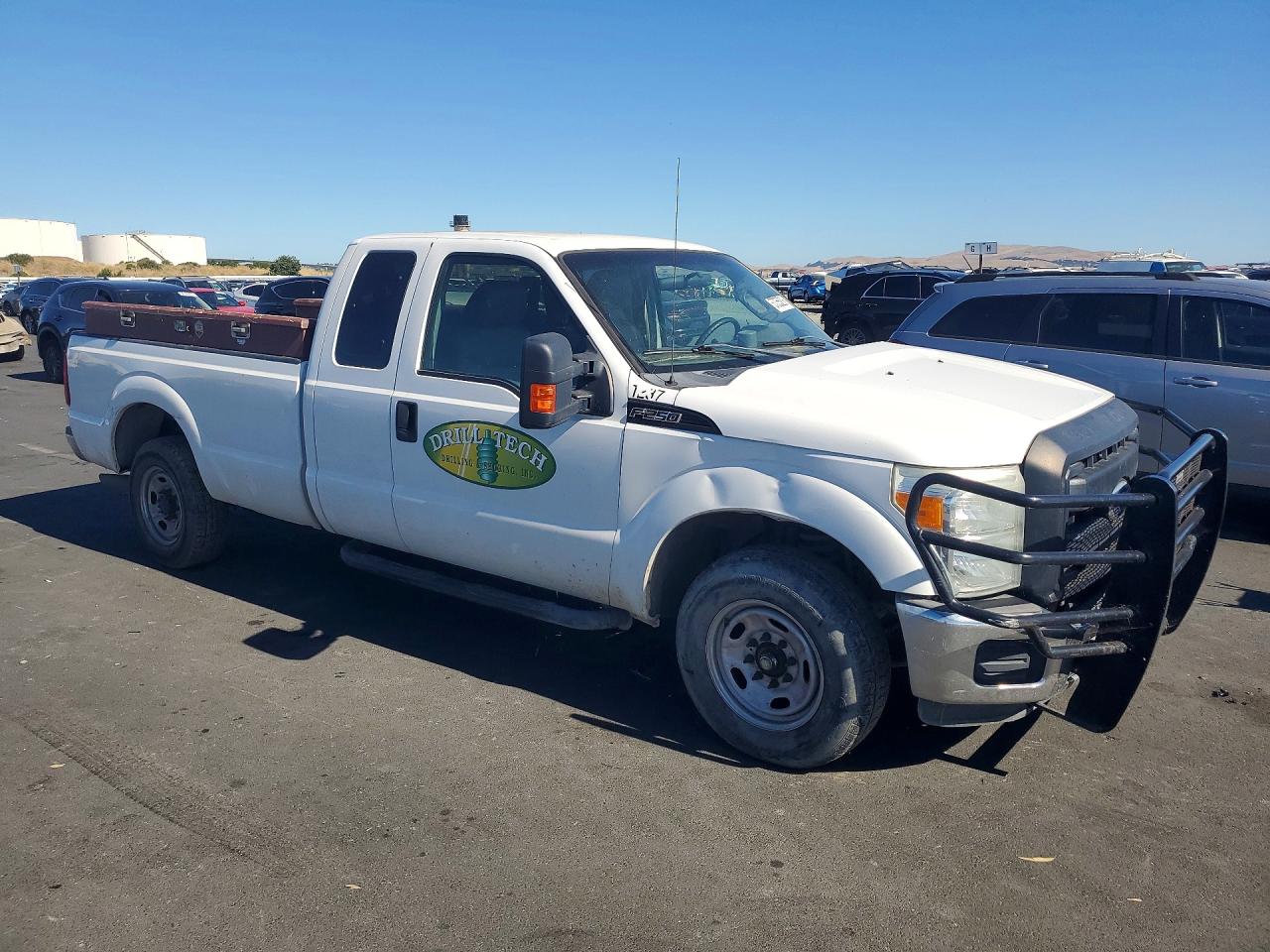 2011 Ford F250 Super Duty White vin: 1FT7X2A61BEB41254