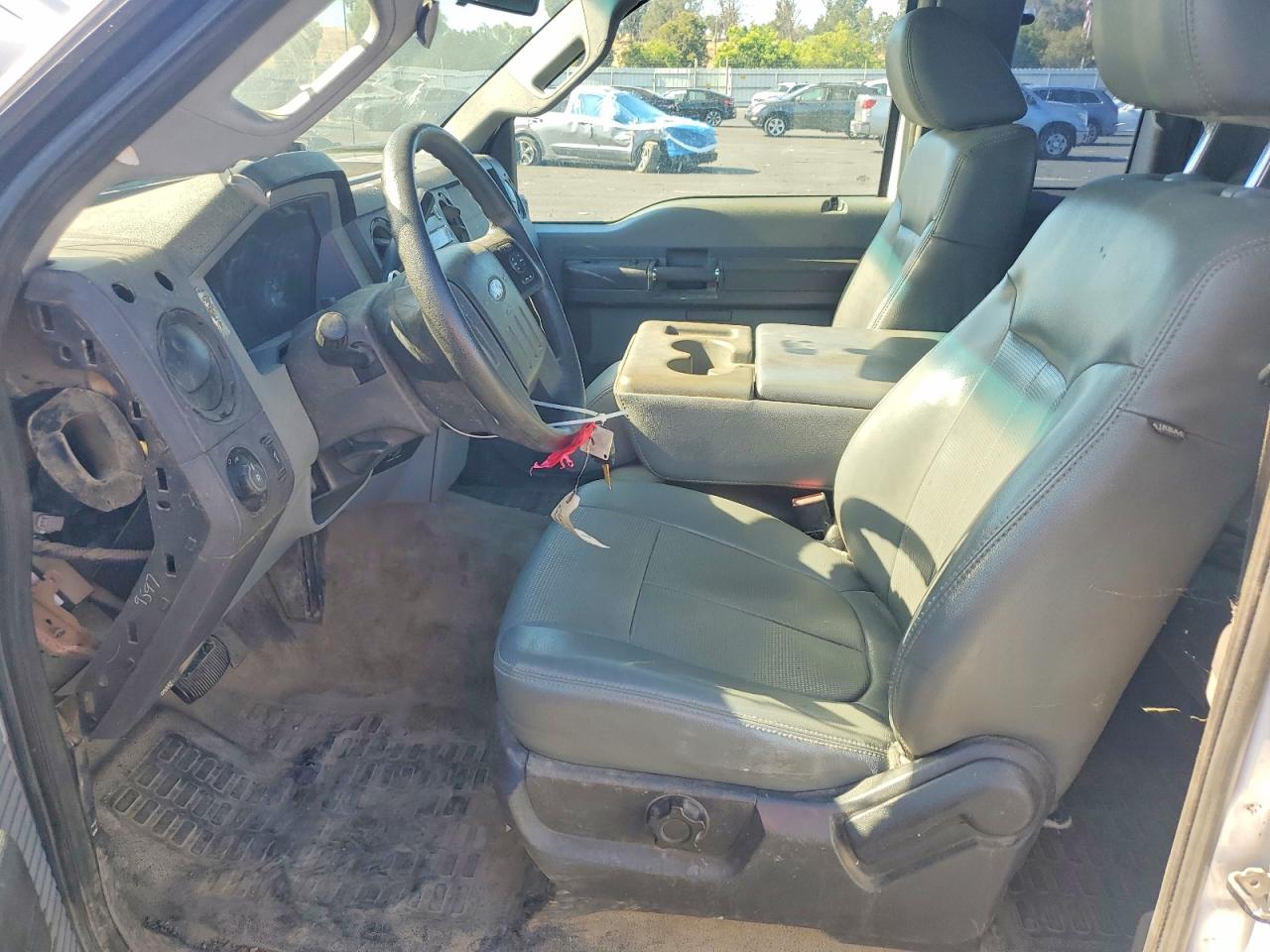 2011 Ford F250 Super Duty White vin: 1FT7X2A61BEB41254