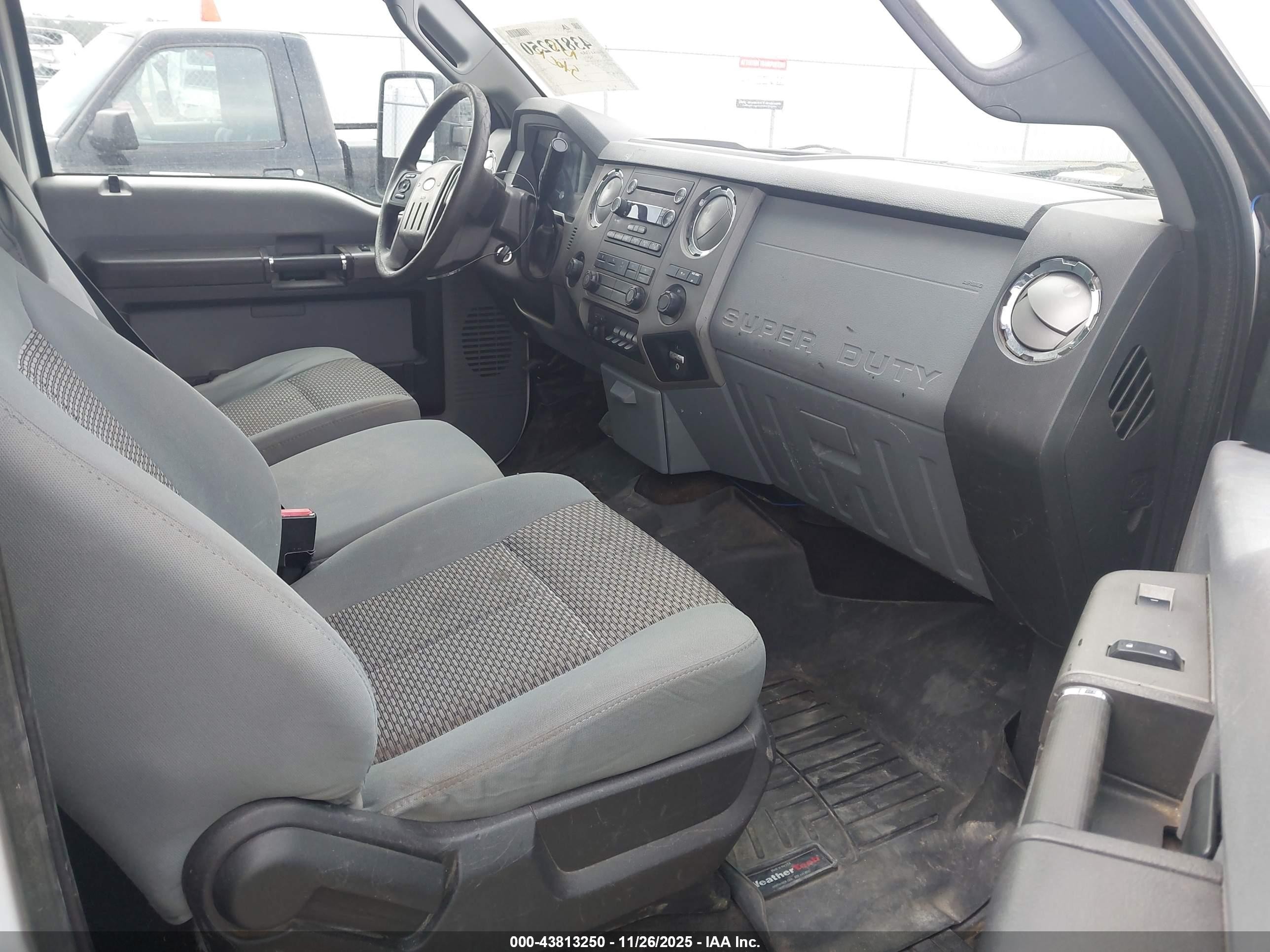 2012 Ford Super Duty F-250 Srw Xlt White vin: 1FT7X2A61CED13400