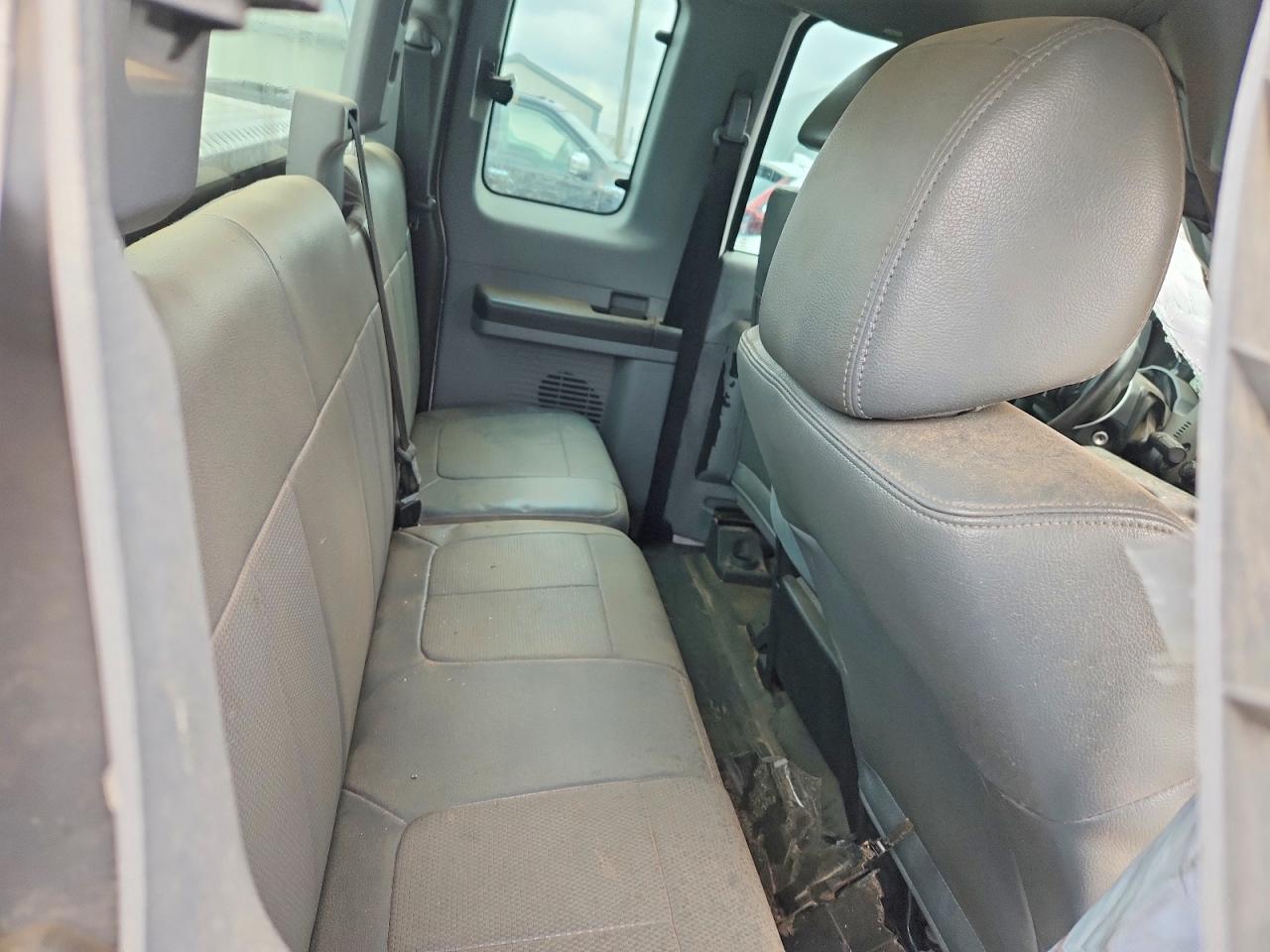 2014 Ford F250 Super Duty White vin: 1FT7X2A62EEB11572