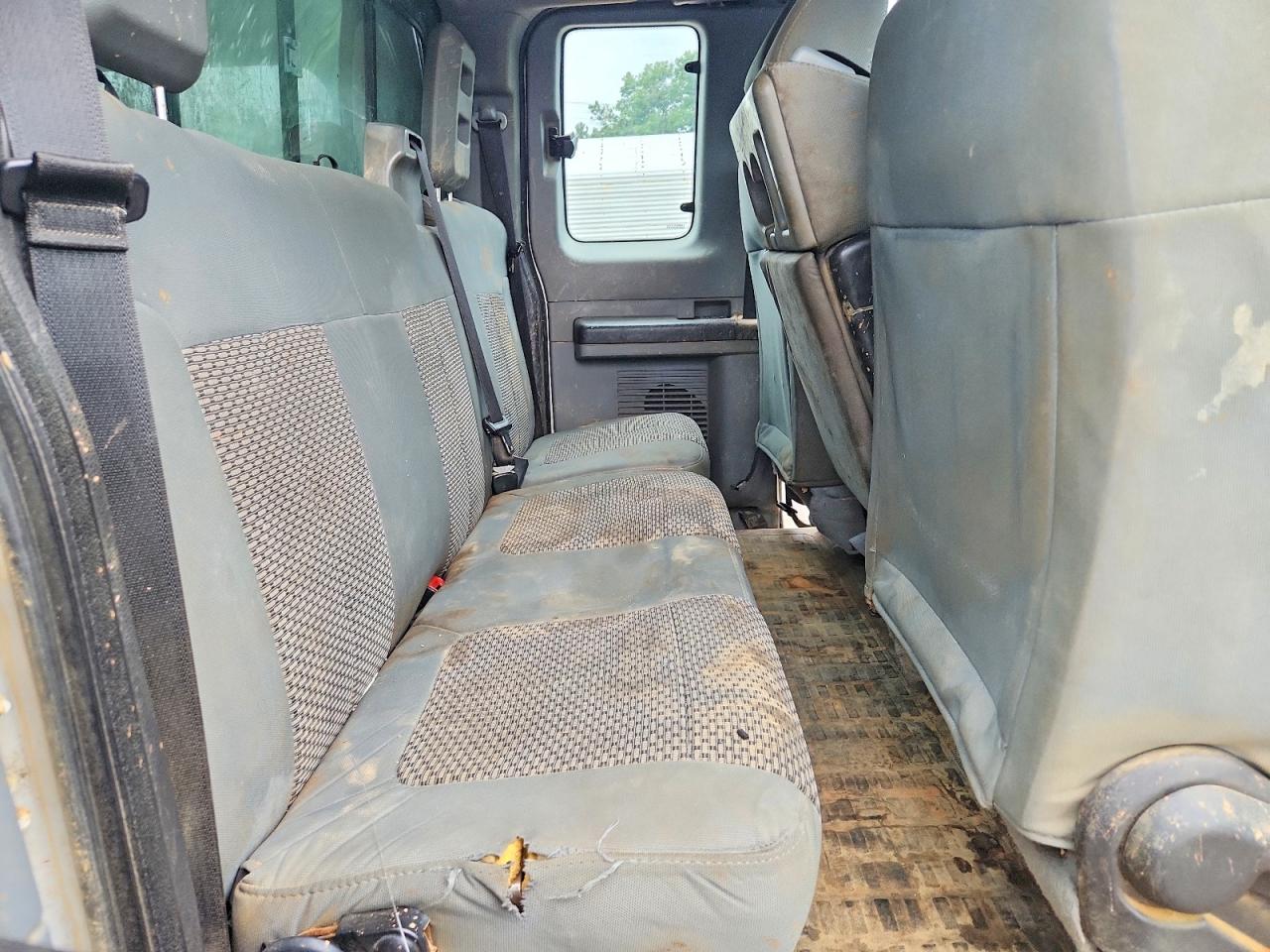 2014 Ford F250 Super Duty White vin: 1FT7X2A63EEB58965