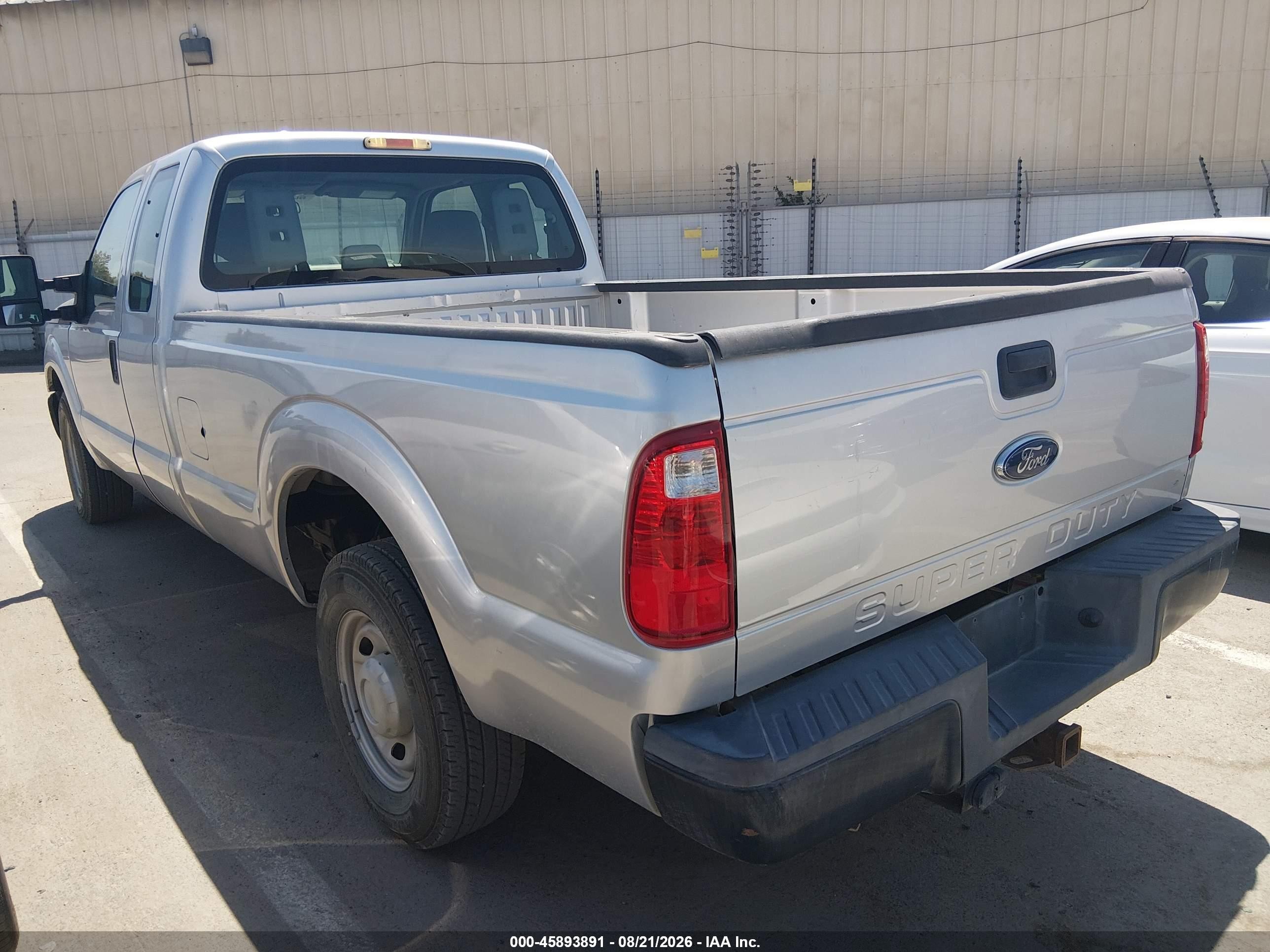 2015 Ford F-250 Xl Серебряный vin: 1FT7X2A63FED32132