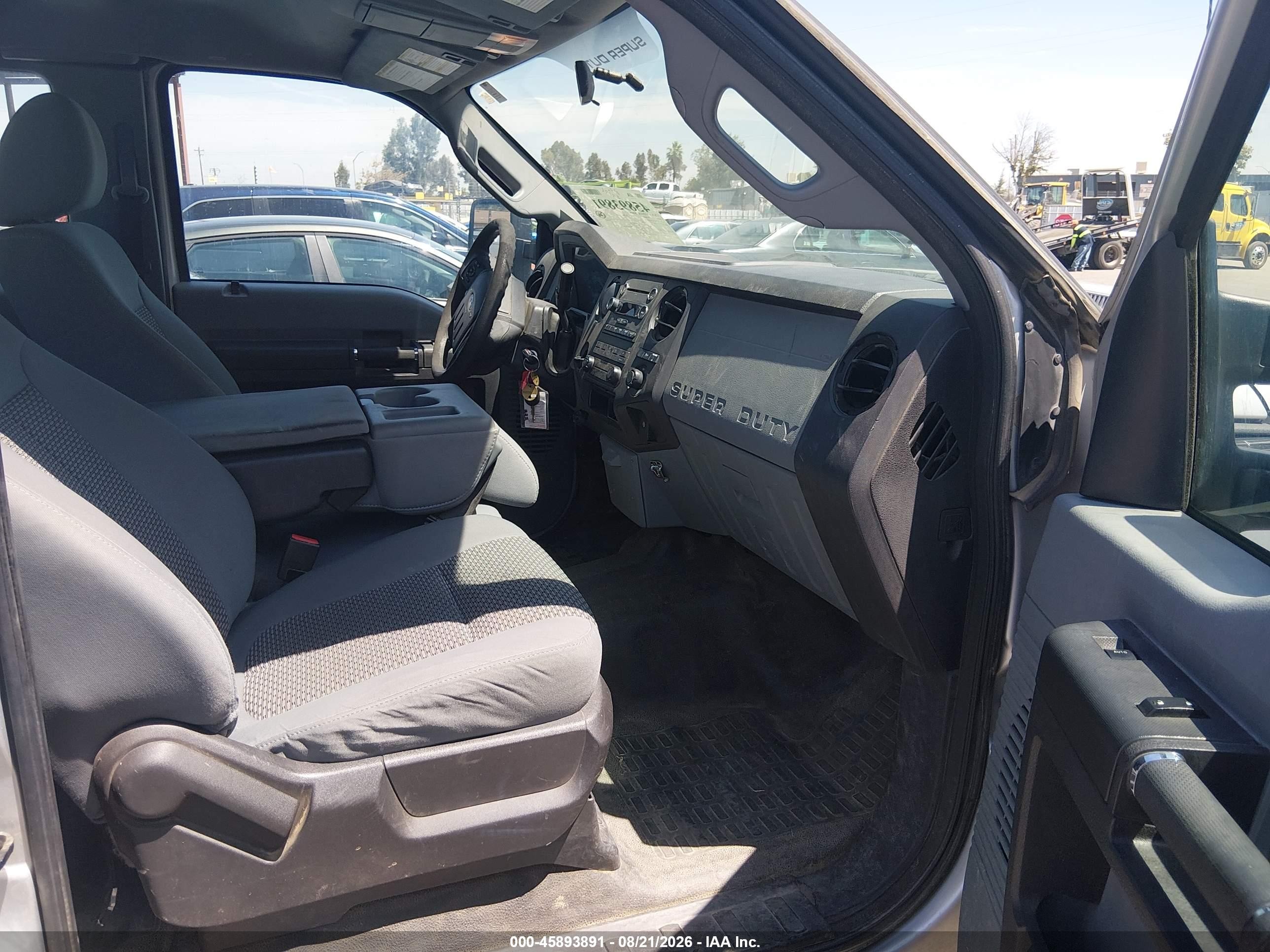 2015 Ford F-250 Xl Серебряный vin: 1FT7X2A63FED32132