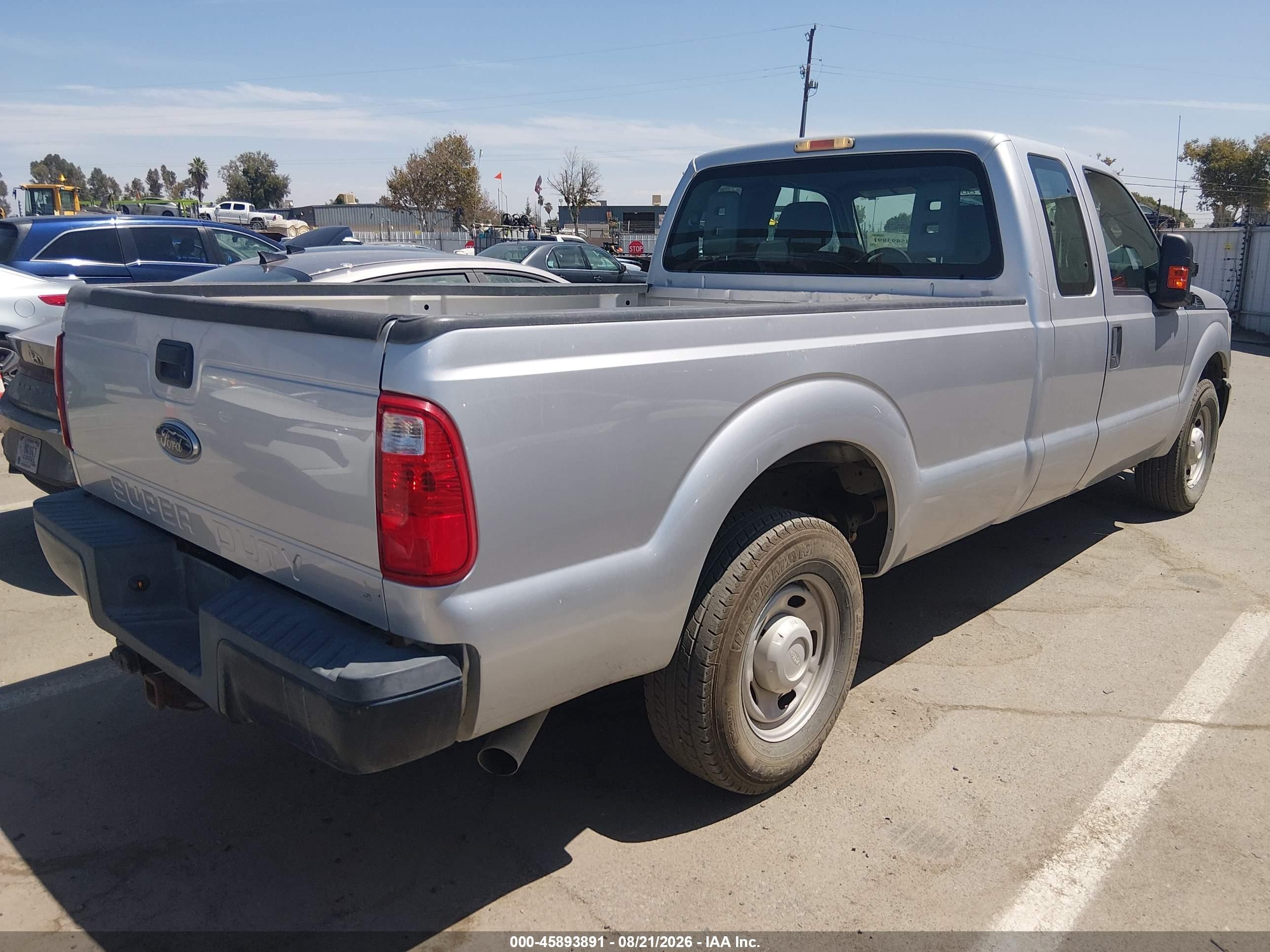 2015 Ford F-250 Xl Серебряный vin: 1FT7X2A63FED32132