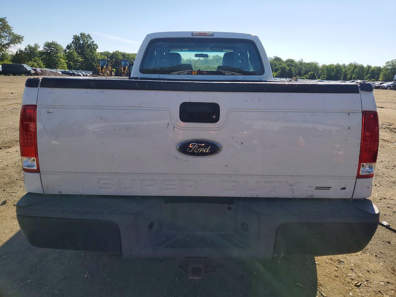 2015 Ford F250 Super Duty White vin: 1FT7X2A64FEB54036