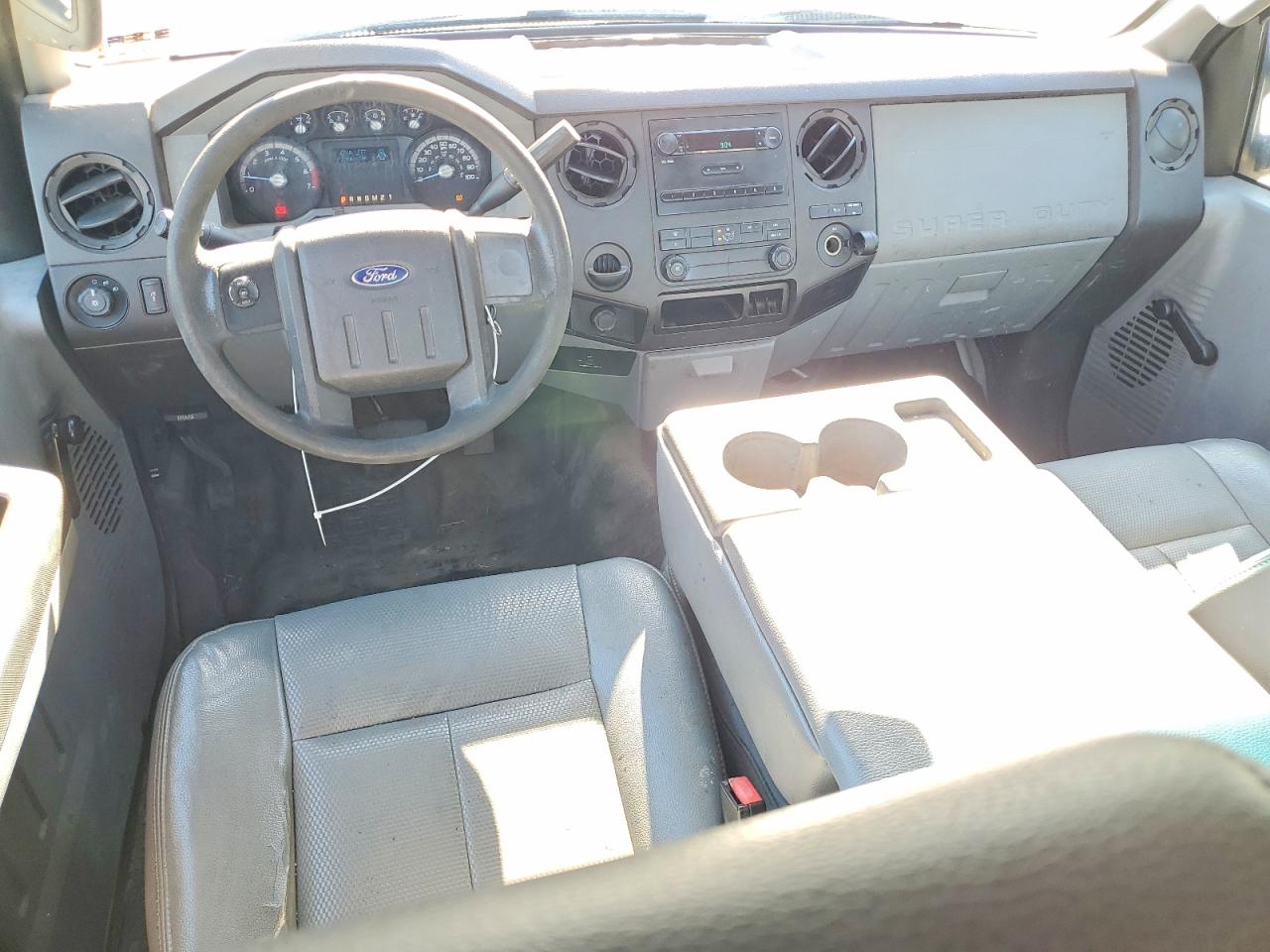 2015 Ford F250 Super Duty White vin: 1FT7X2A64FEB54036