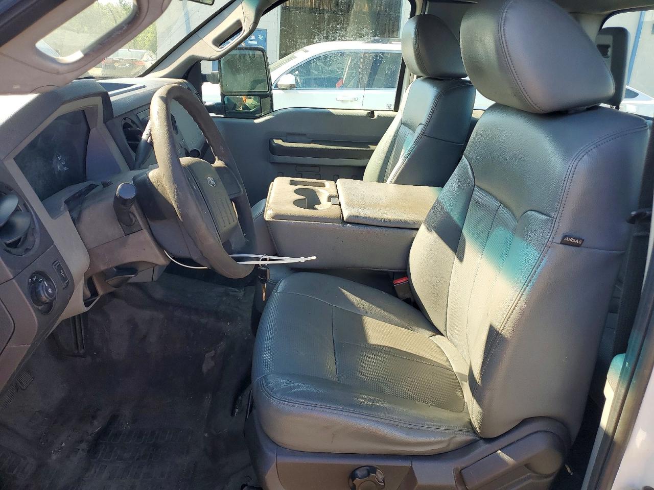 2015 Ford F250 Super Duty White vin: 1FT7X2A64FEB54036