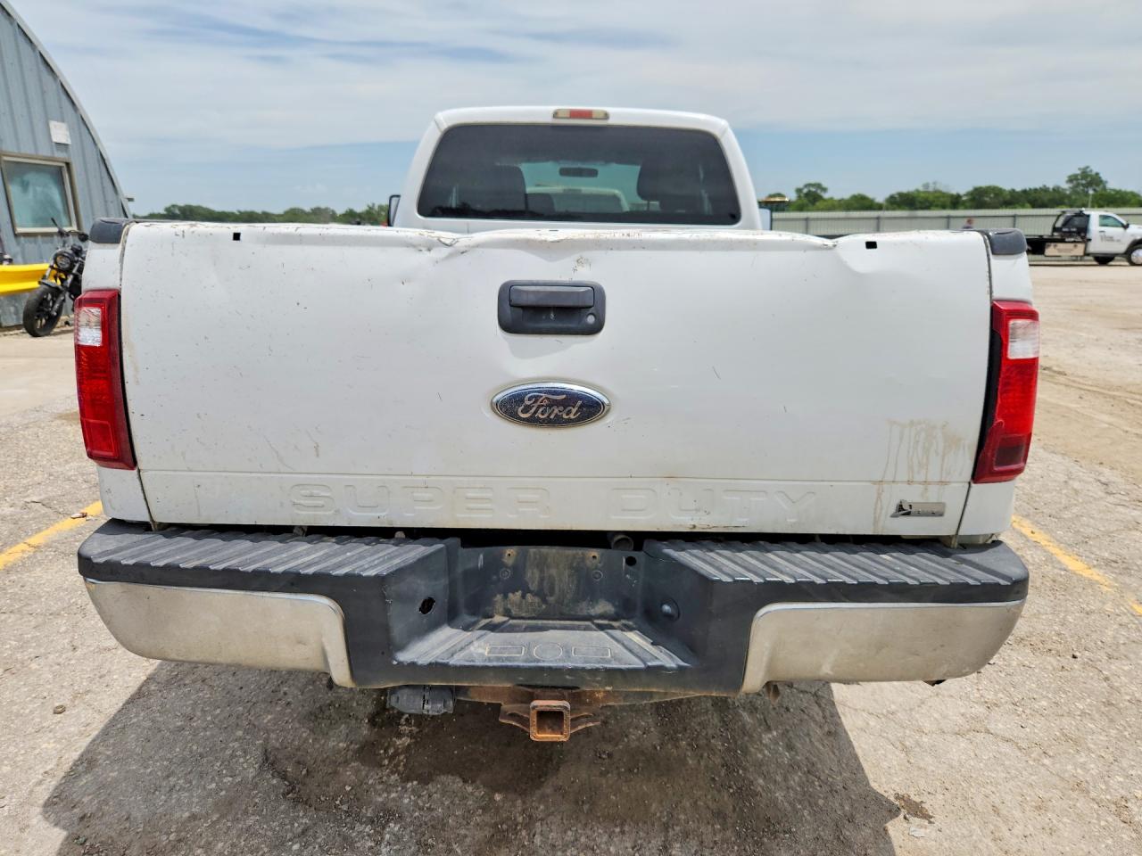 2011 Ford F250 Super Duty White vin: 1FT7X2A66BEA69323