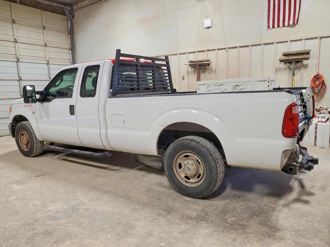 2014 Ford F250 Super Duty White vin: 1FT7X2A66EEA84313