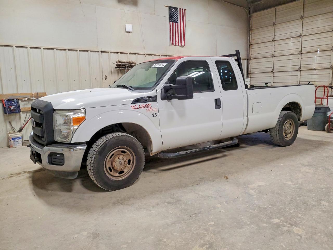 2014 Ford F250 Super Duty White vin: 1FT7X2A66EEA84313