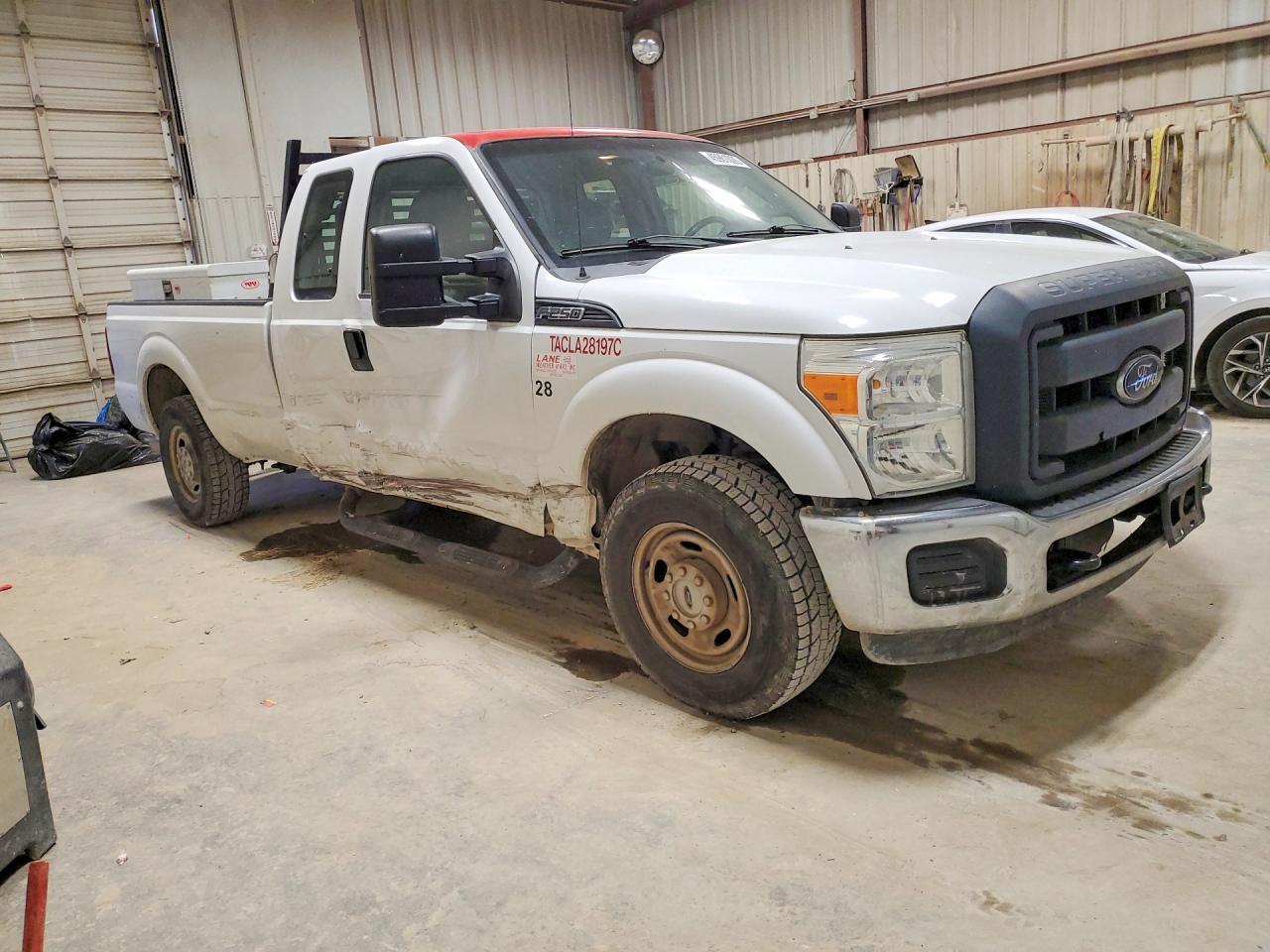 2014 Ford F250 Super Duty White vin: 1FT7X2A66EEA84313
