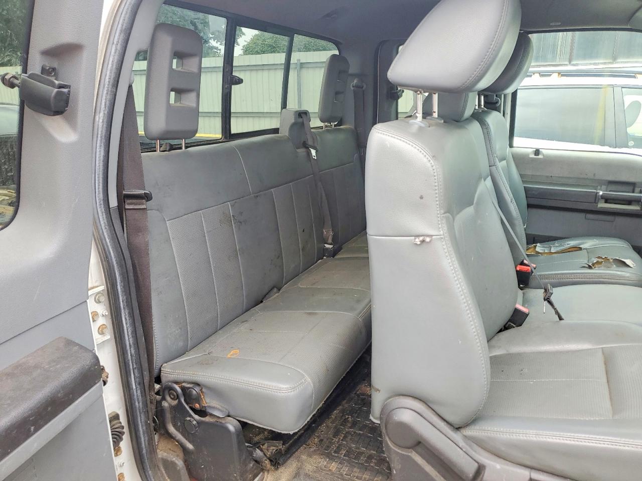 2011 Ford F250 Super Duty White vin: 1FT7X2A67BEC42119