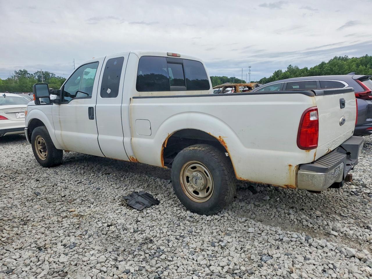 2011 Ford F250 Super Duty White vin: 1FT7X2A67BEC42119
