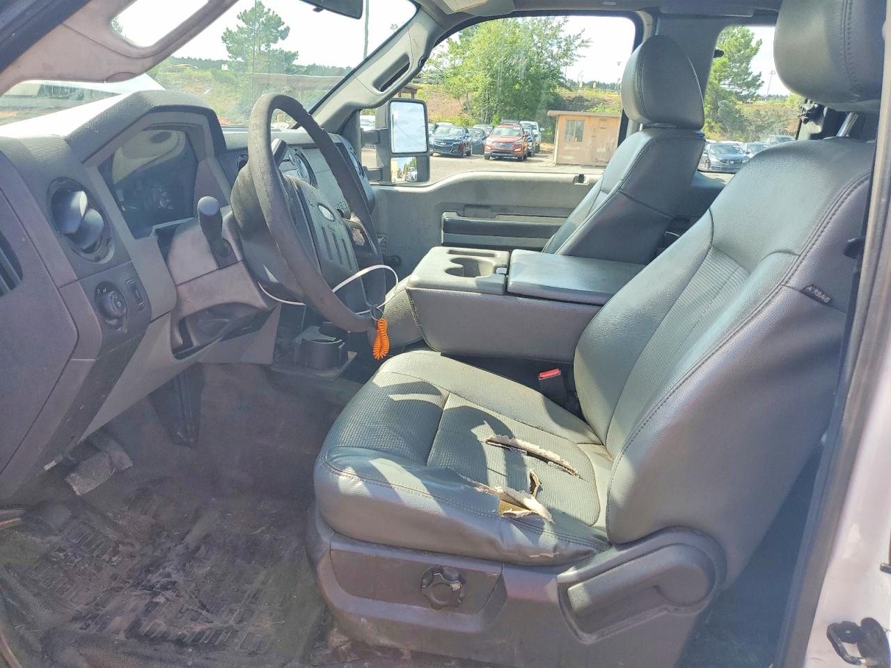 2013 Ford F250 Super Duty White vin: 1FT7X2A68DEB69930