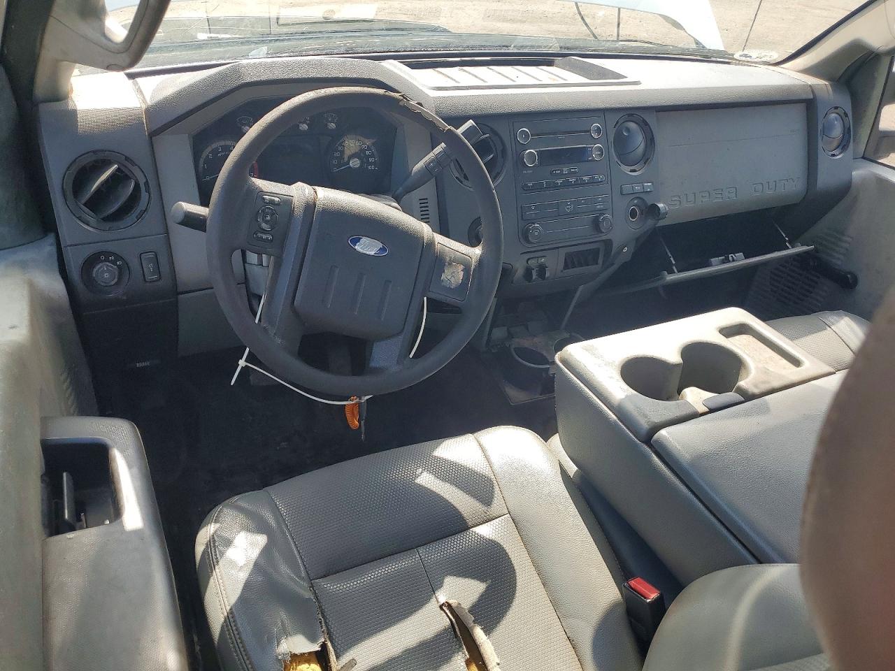 2013 Ford F250 Super Duty White vin: 1FT7X2A68DEB69930