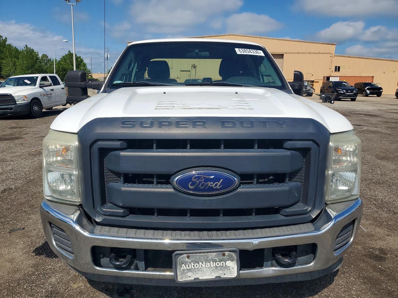 2013 Ford F250 Super Duty White vin: 1FT7X2A68DEB69930