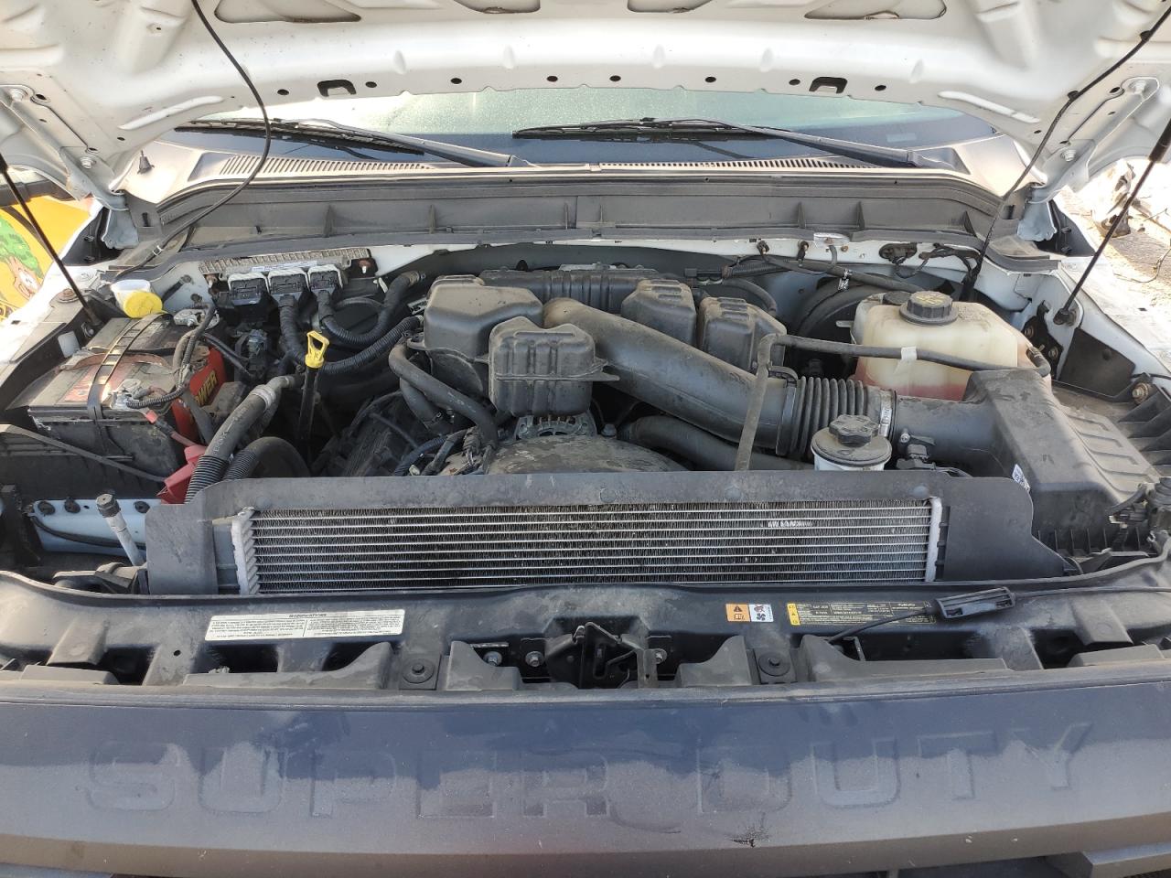 2014 Ford F250 Super Duty White vin: 1FT7X2A68EEA74706