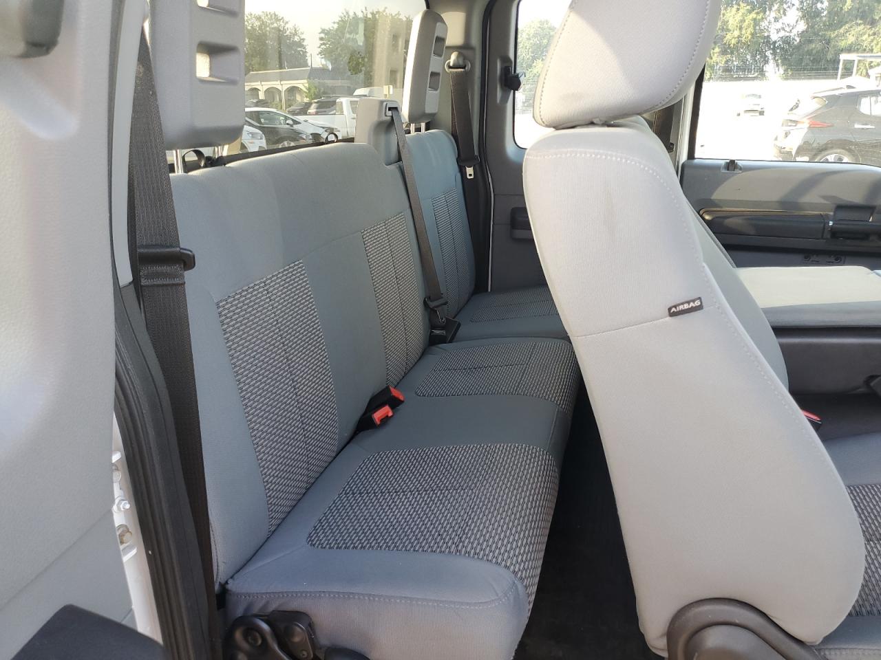 2014 Ford F250 Super Duty White vin: 1FT7X2A68EEA74706