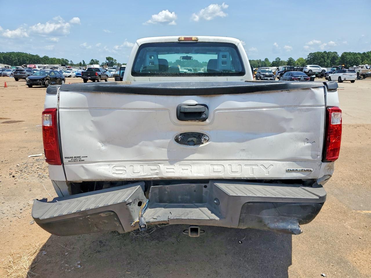 2015 Ford F250 Super Duty White vin: 1FT7X2A68FEA28147