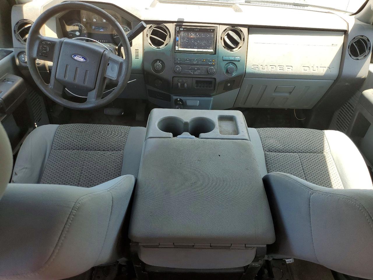 2015 Ford F250 Super Duty White vin: 1FT7X2A68FEA28147
