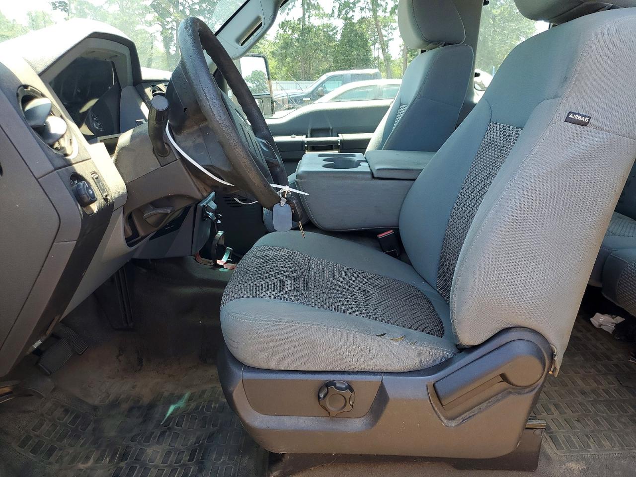 2015 Ford F250 Super Duty White vin: 1FT7X2A68FEA28147