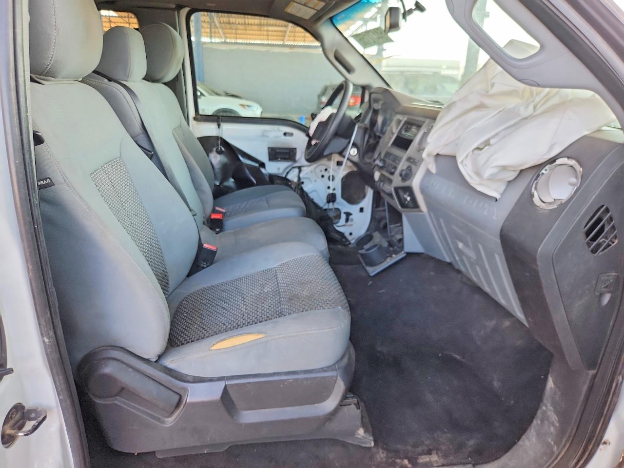 2015 Ford F250 Super Duty White vin: 1FT7X2A68FEB94782