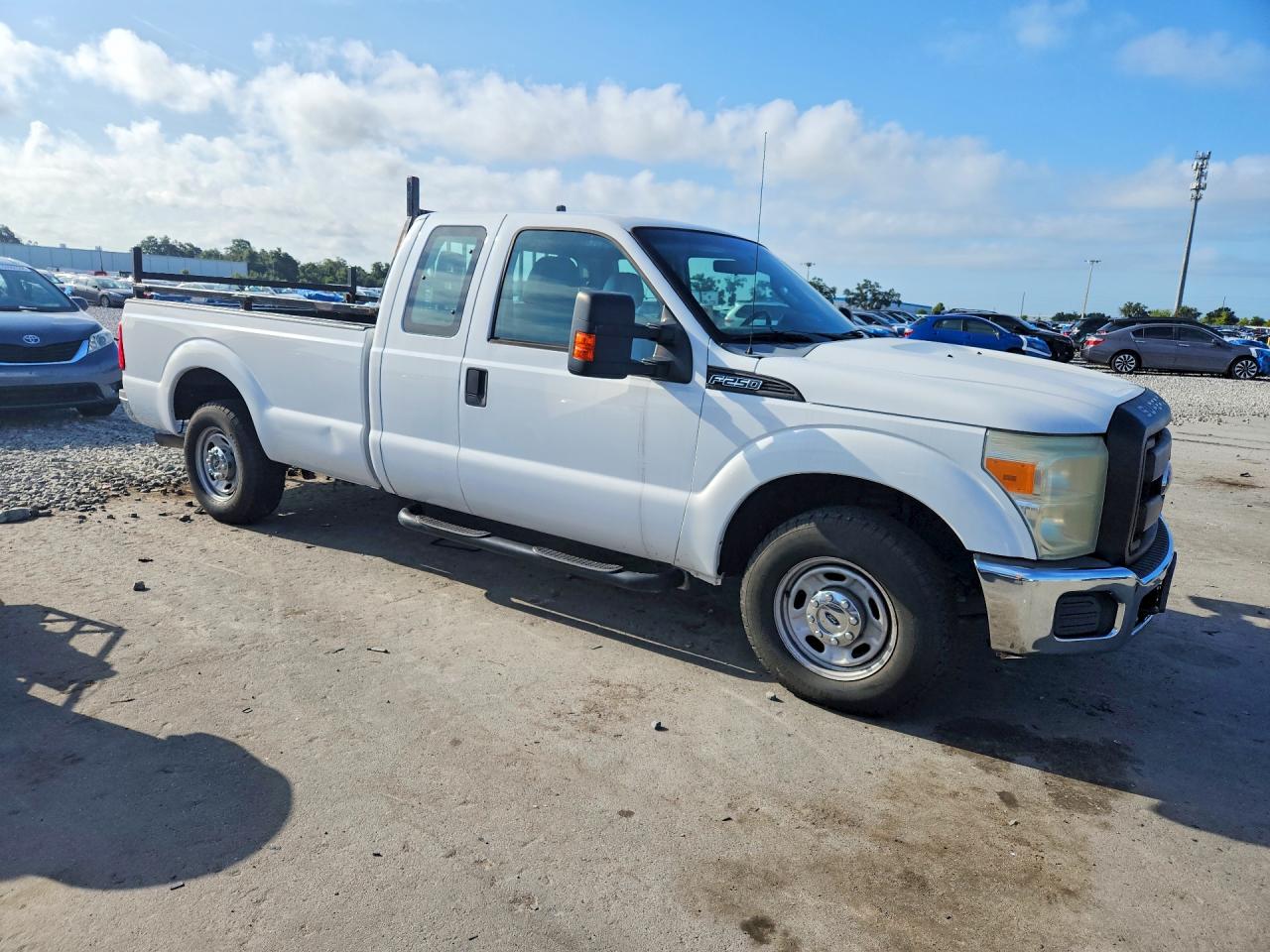 2011 Ford F250 Super Duty White vin: 1FT7X2A69BEC44518