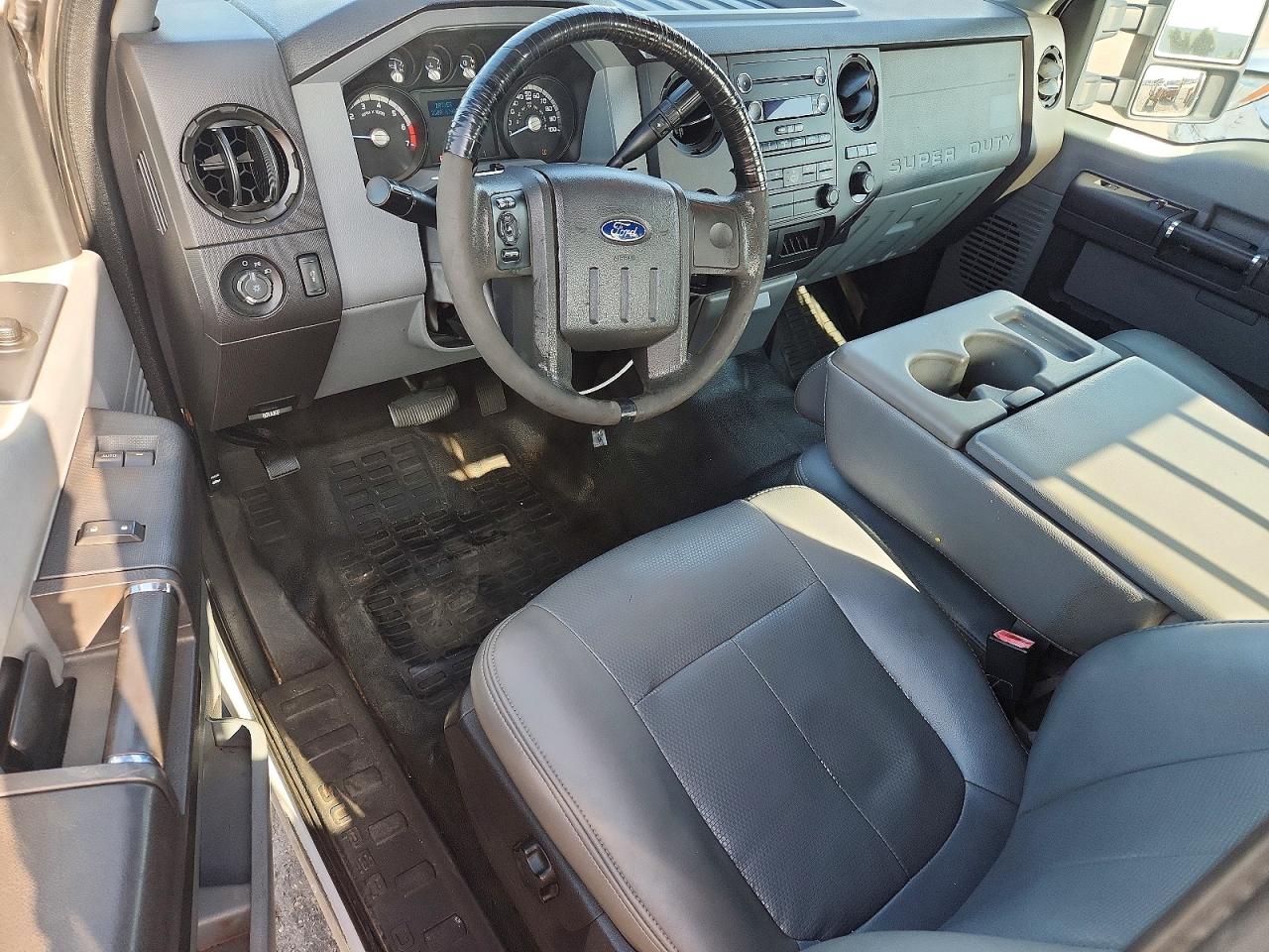 2011 Ford F250 Super Duty White vin: 1FT7X2A69BEC44518
