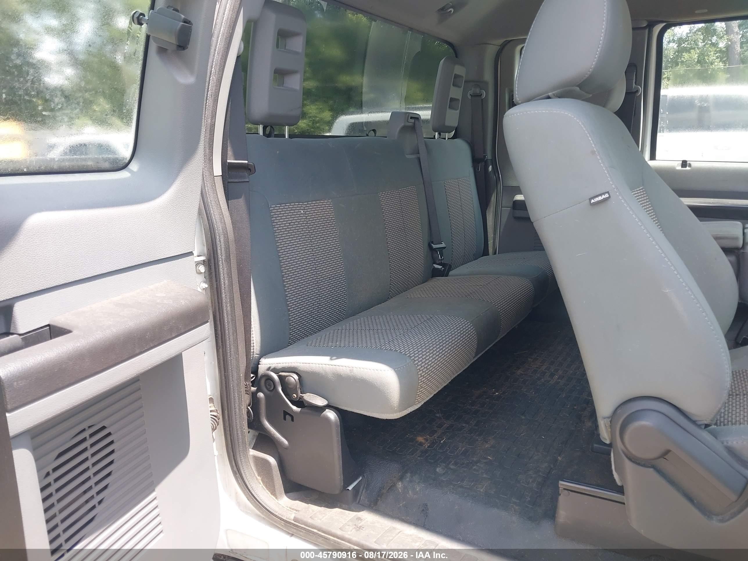 2012 Ford F-250 Xl White vin: 1FT7X2A6XCEA19655