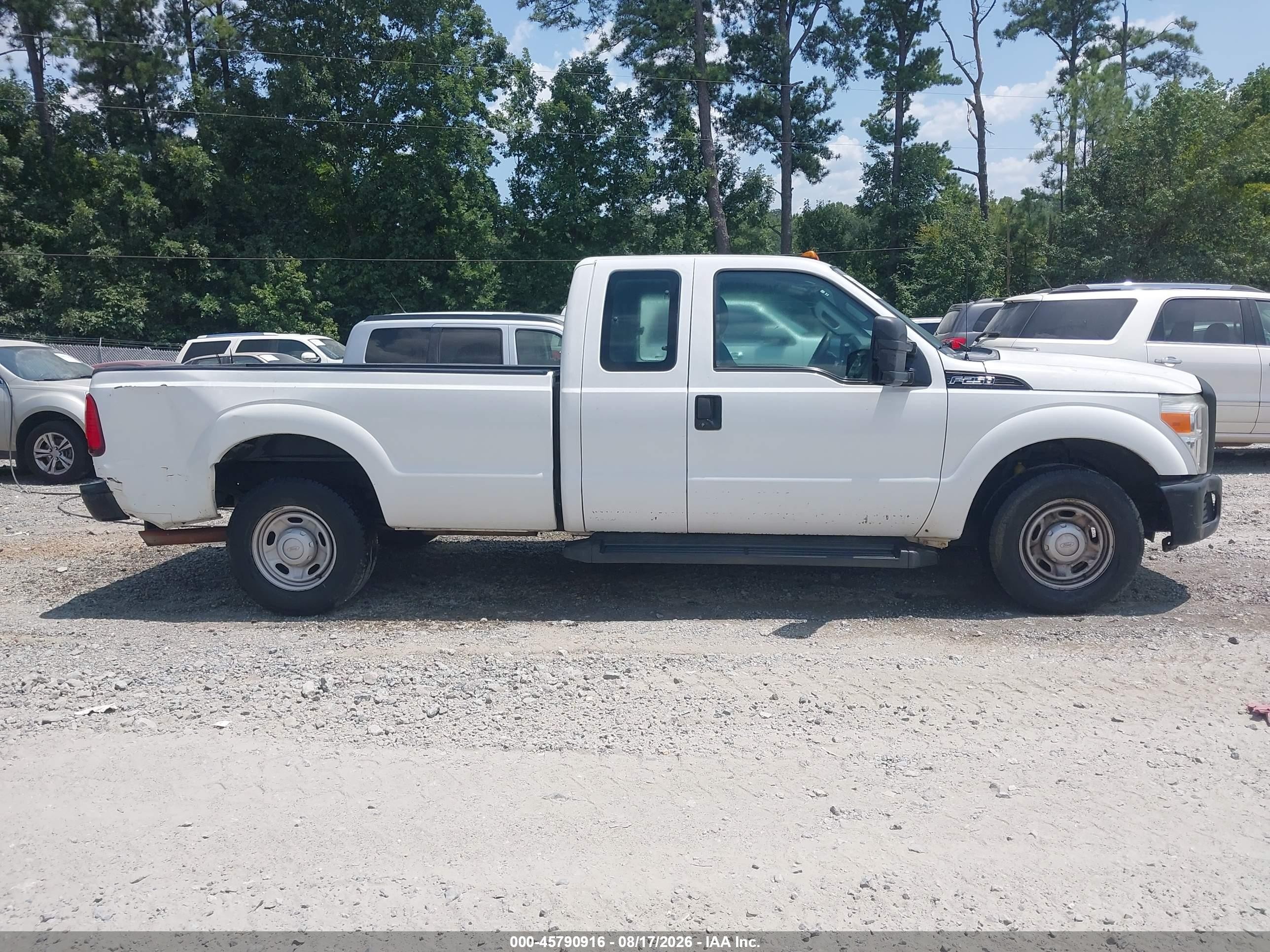 2012 Ford F-250 Xl White vin: 1FT7X2A6XCEA19655